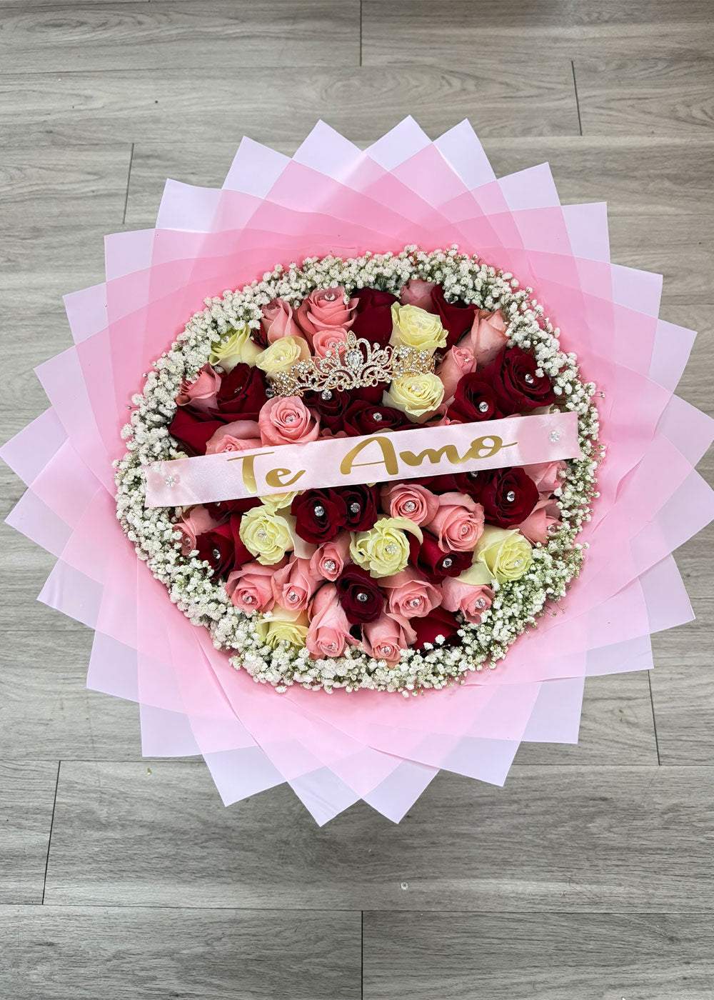 Soft Glam Mixed Roses Bouquet