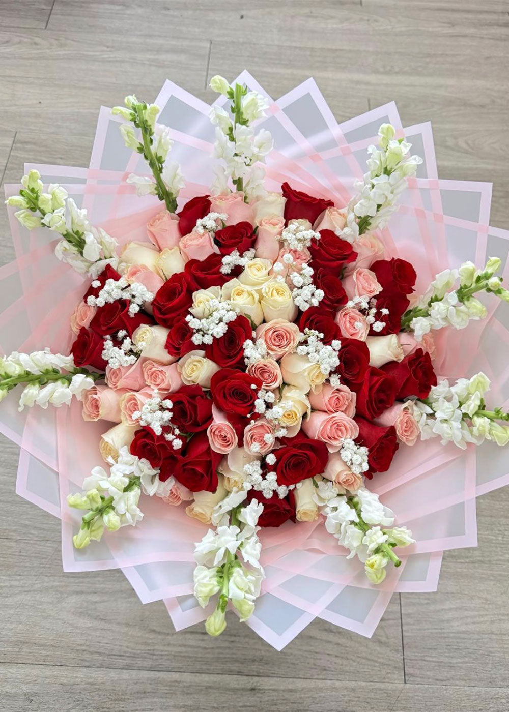 Romantic Garden Luxury Bouquet