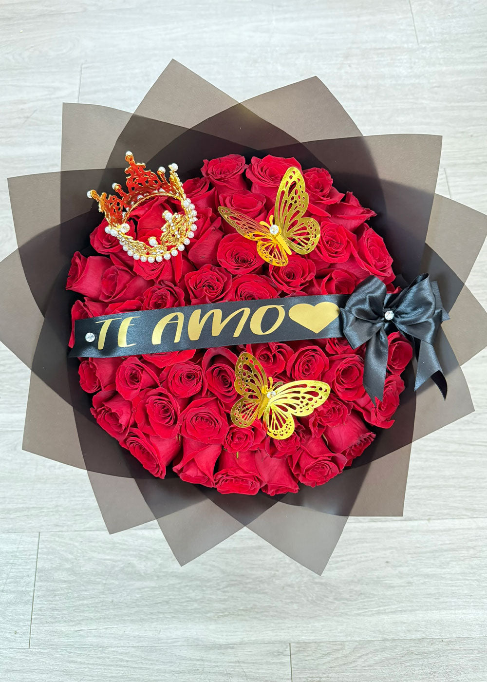 Signature Round Roses