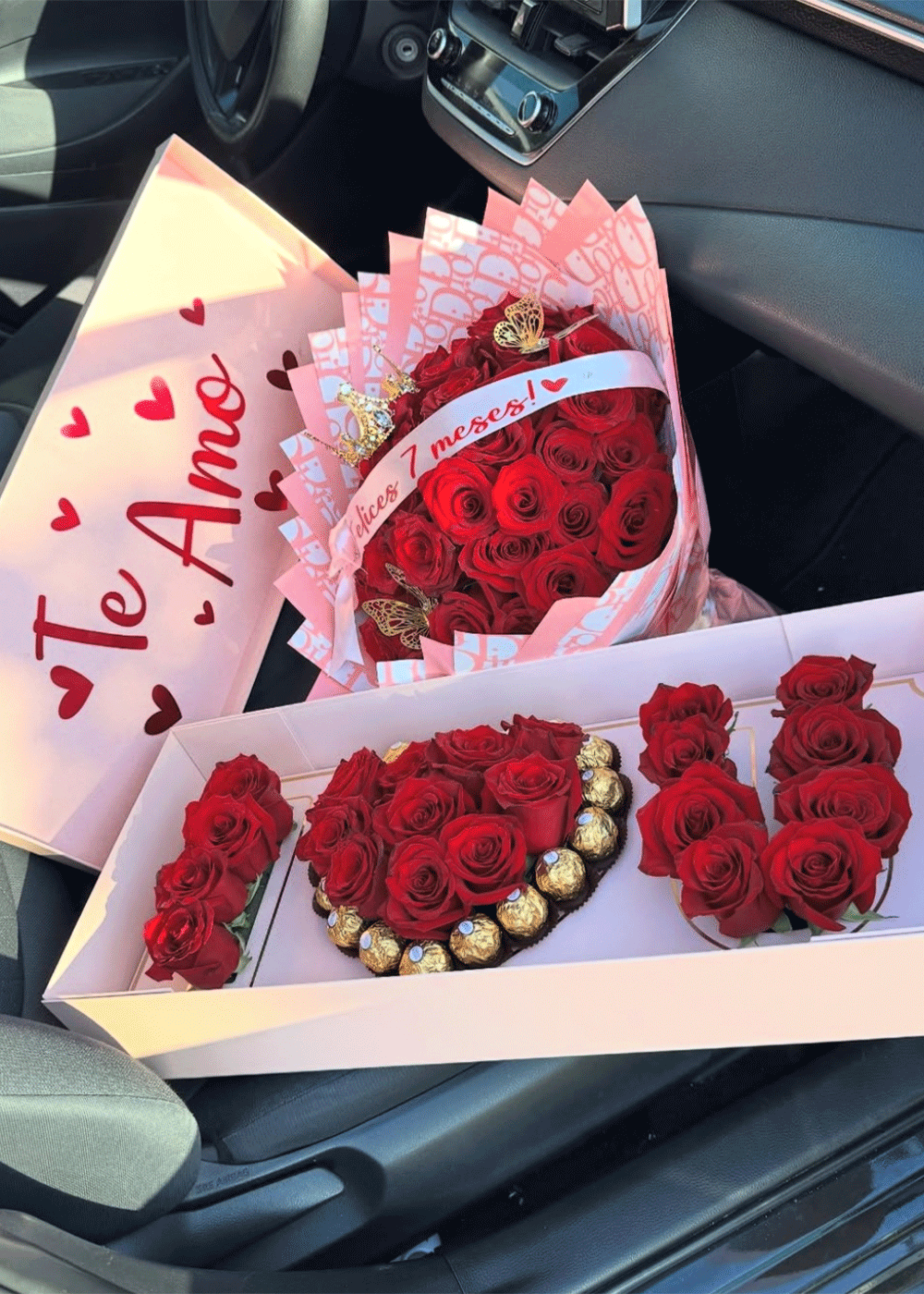 Deluxe 25 Roses Bouquet & Love Box Set