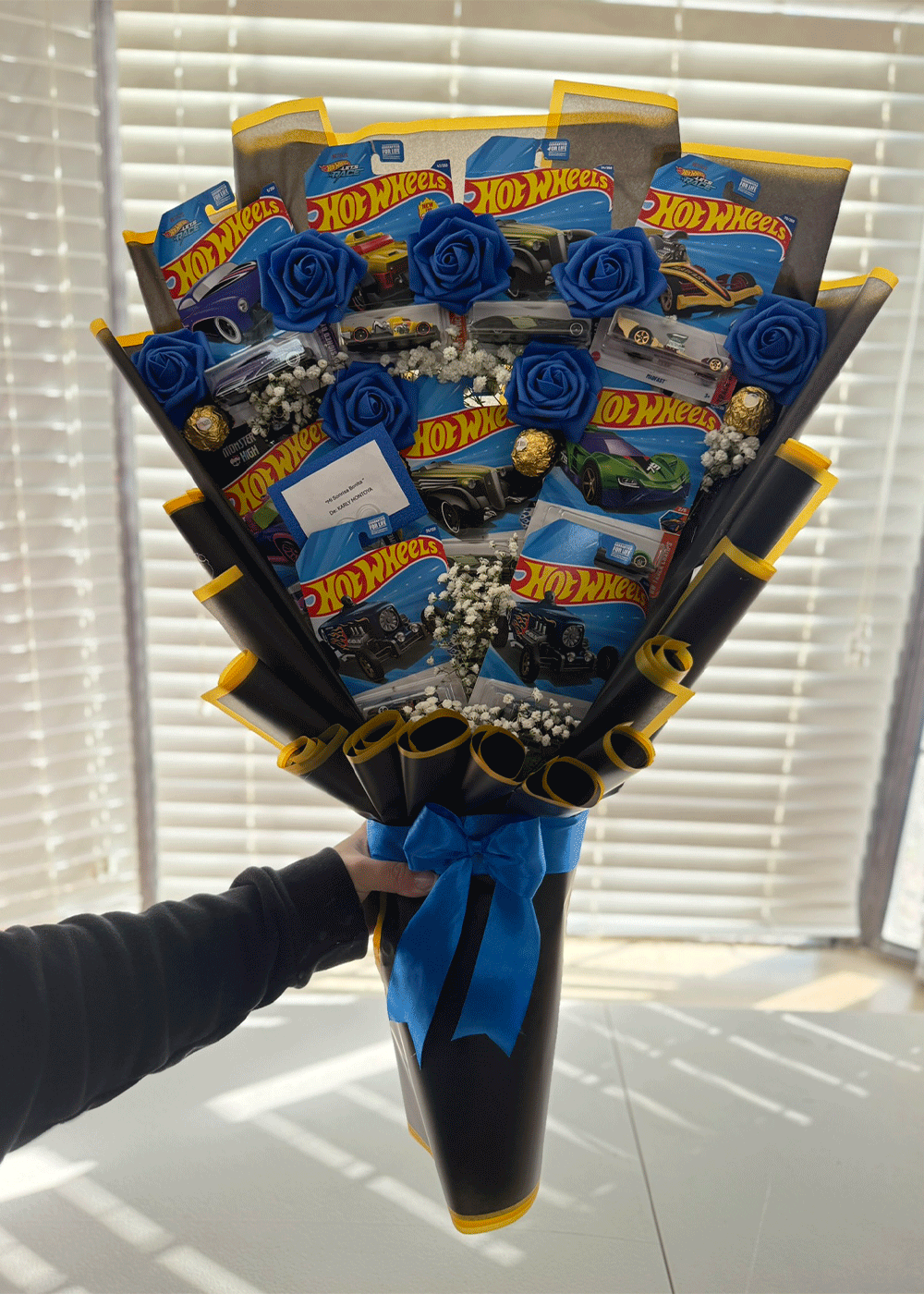 Hot Wheels Surprise Bouquet
