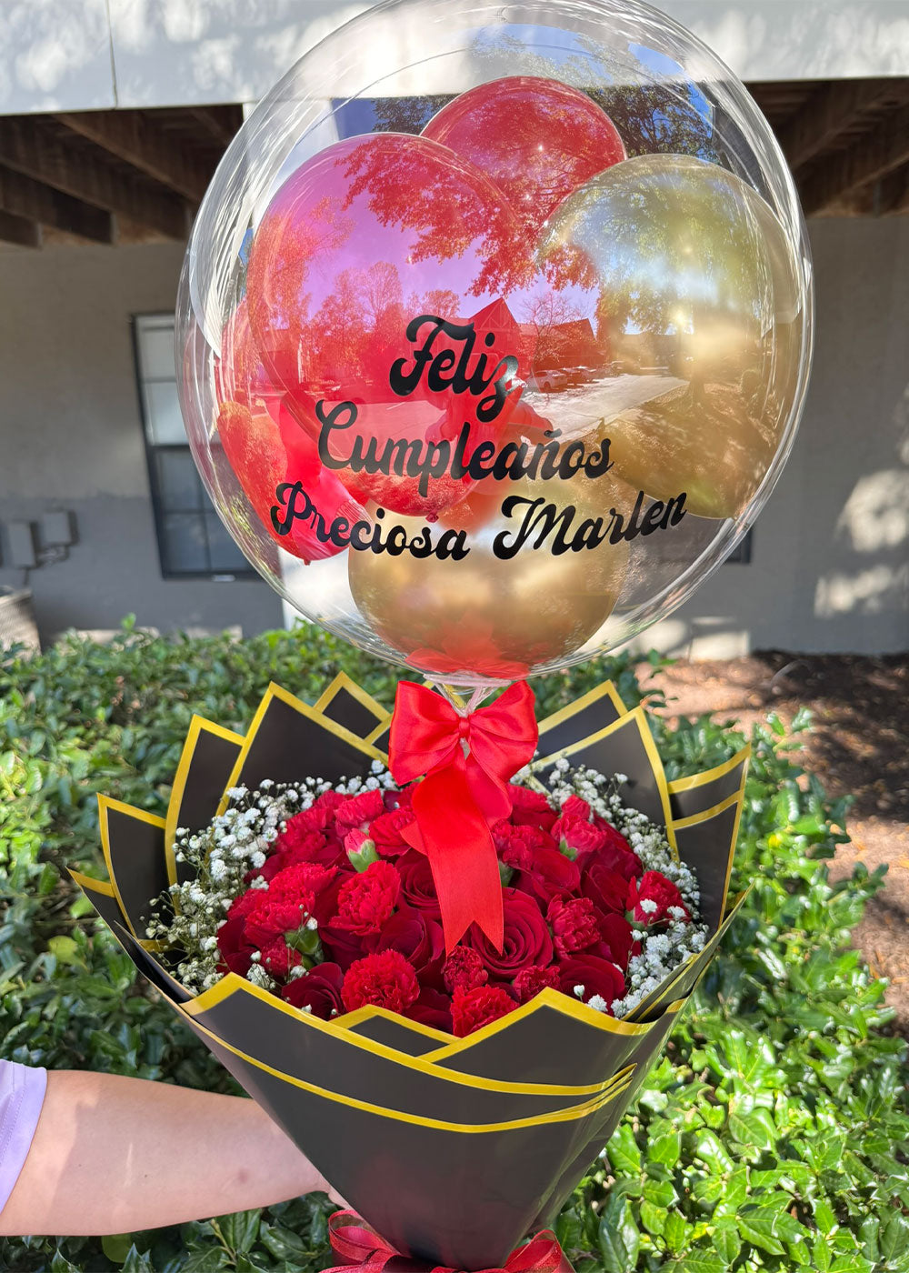 “25 Roses Mixed Bouquet with Custom Balloon