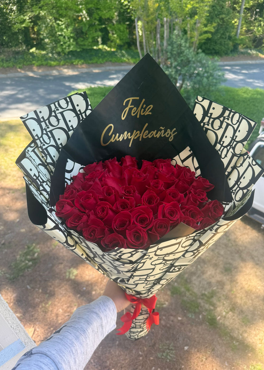 “Luxury Princess 25 Roses Bouquet